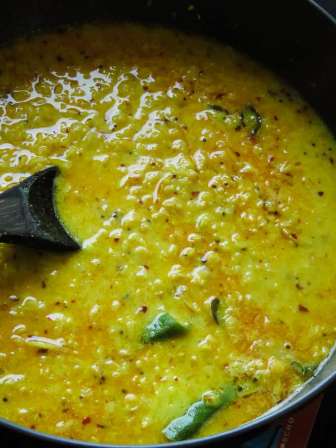 Sri Lankan dhal(dal,parippu, daal)curry.recipe on islandsmile.org