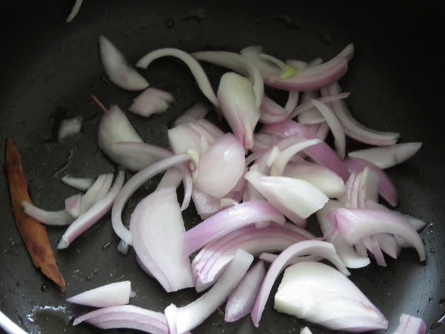 oil and onions tempering. oil and onions tempering.