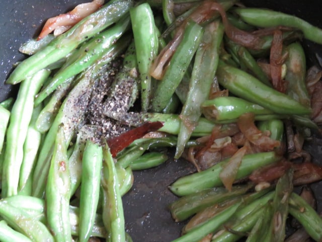 dry bean curry cooked in slow fire