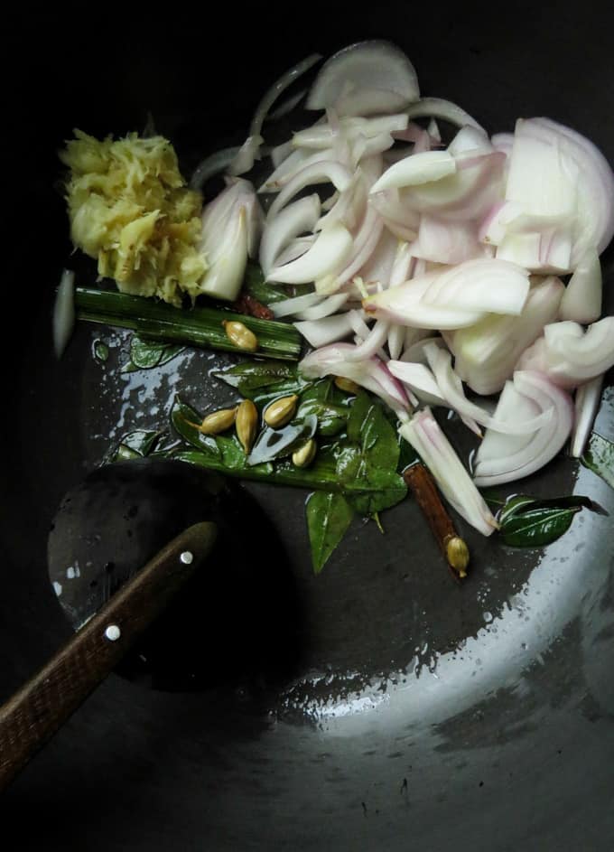 tempering ingredients for sri lankan chicken curry.