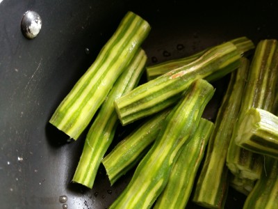 www.islandsmile.org. srilankan drumstick curry