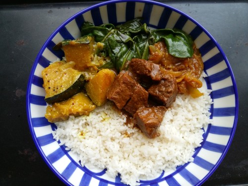 srilankan lunch bowl . find recipe on www.islandsmile.org