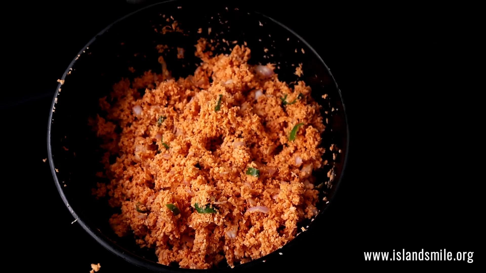 coconut sambol mixed well in a bowl.