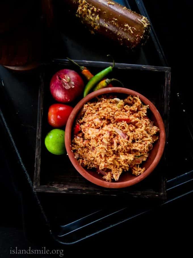how to make a Sri lankan Coconut sambol images