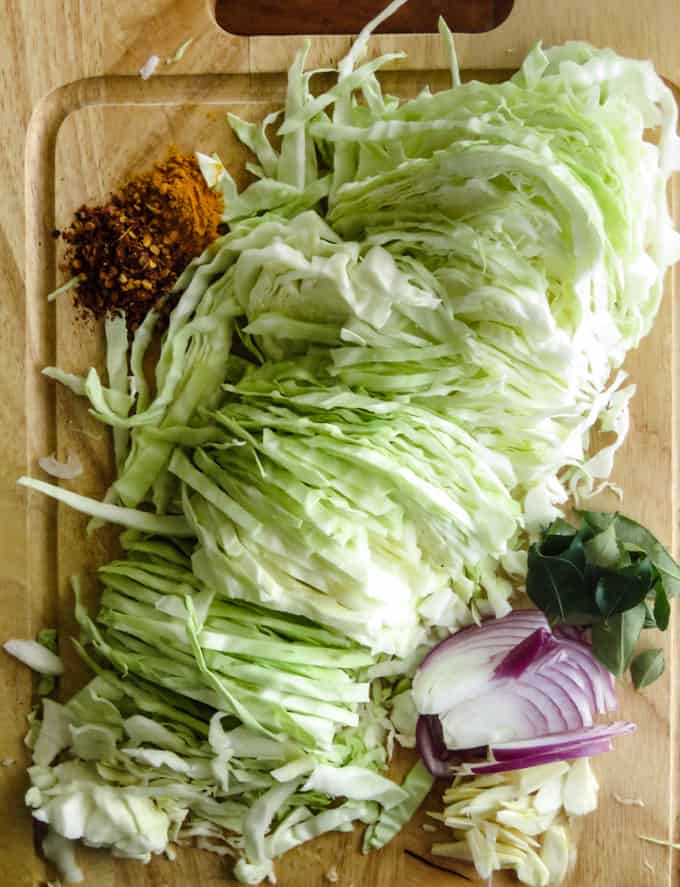 Ingredients for the cabbage fry.