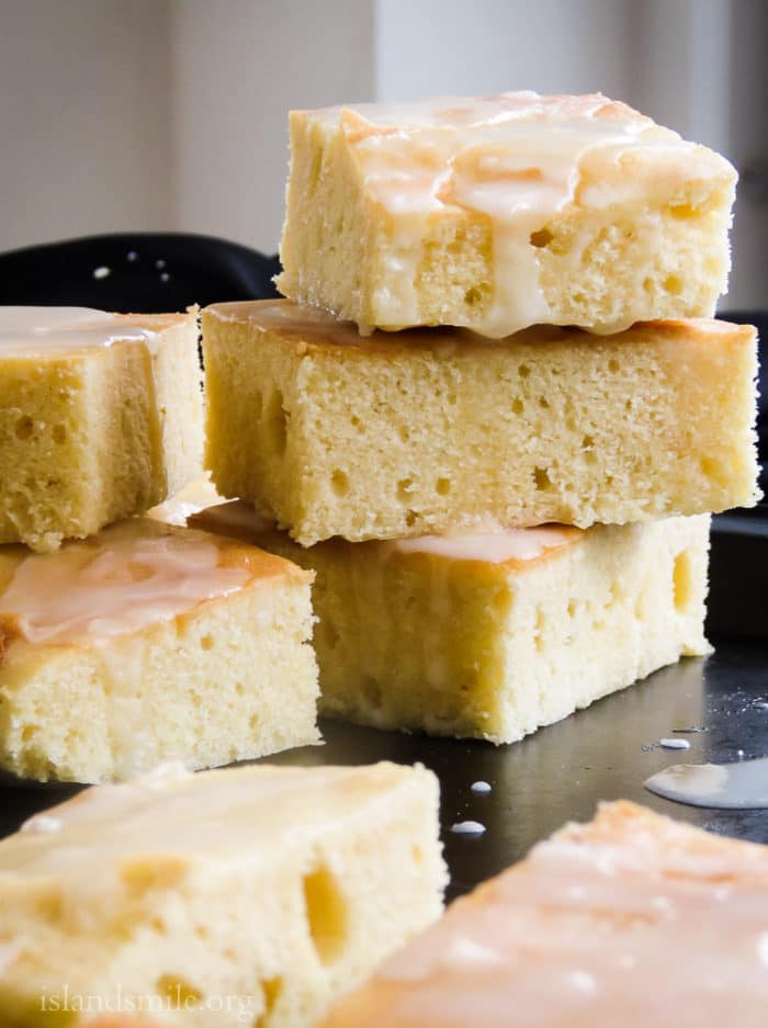 Iced lime shortbread bars image