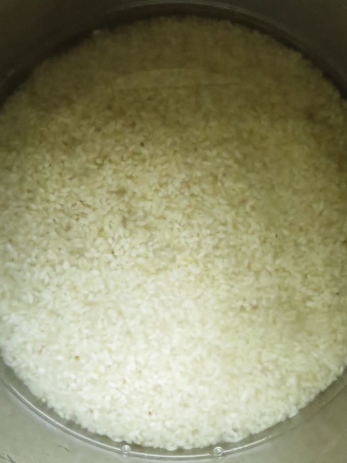 washed rice for kiribath.