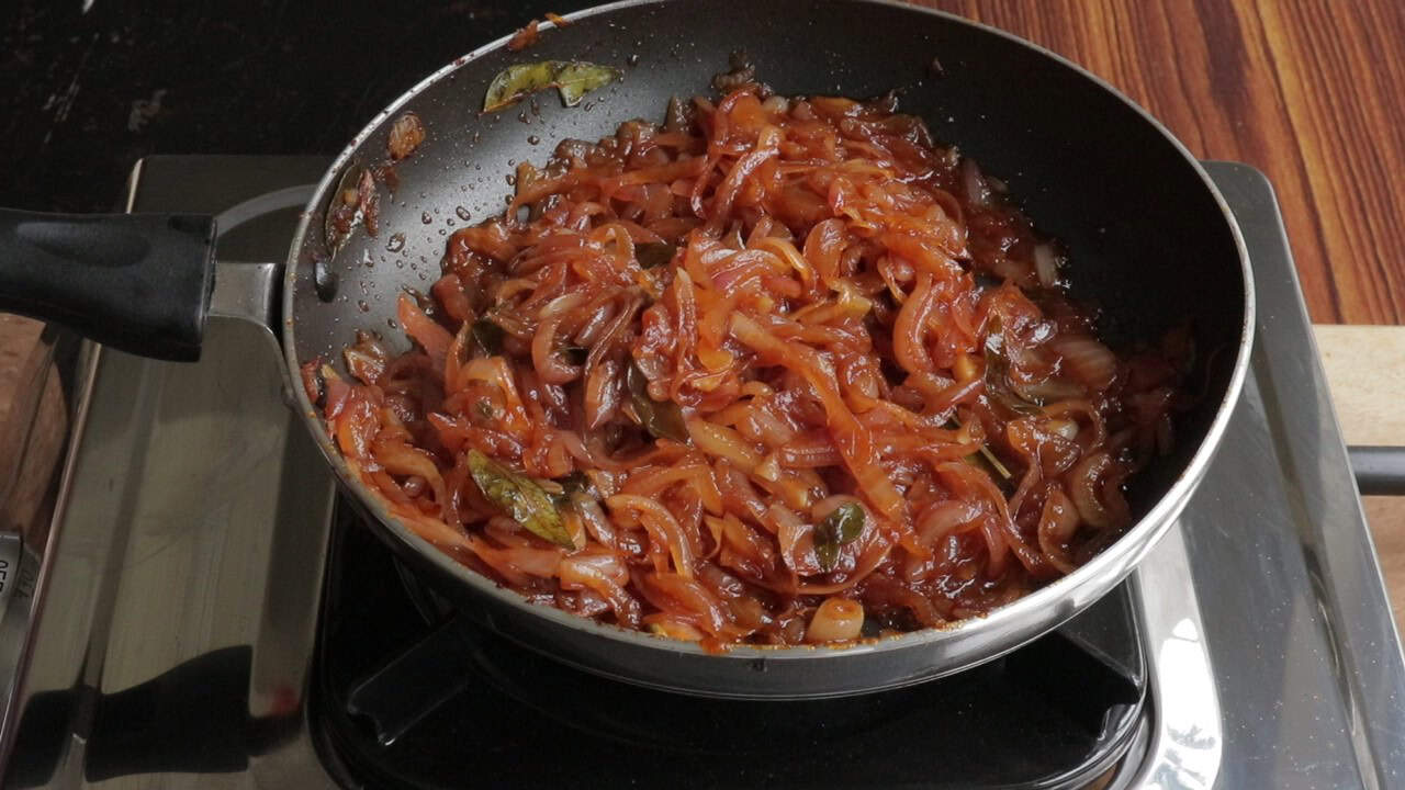 onions caramelising to a seeni sambol.