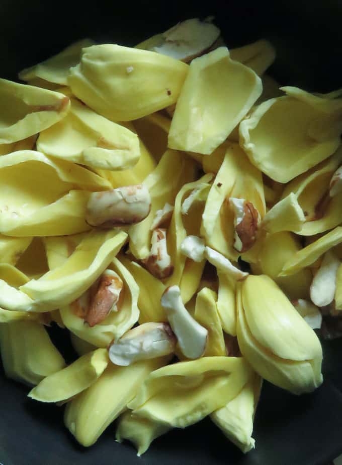 cleaned jackfruit in a clay pot ready to cook.