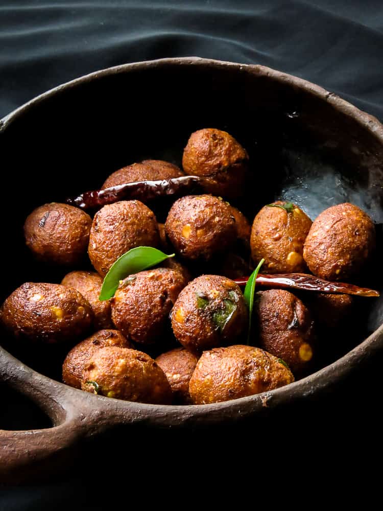 lentil fritters(sri lankan ulundu vadai)-vegan,vegetarian-islandsmile.org