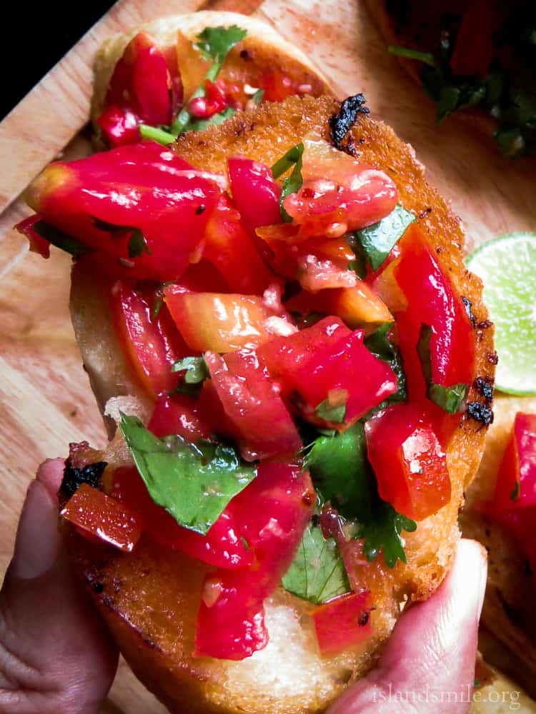 Spicy tomato-red chilli, coriander bruchetta