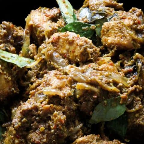 How to make a chicken chukka curry. A spicy dry Indian chicken curry with wonderful warm, spicy flavours. The restaurant style, chicken fry masala makes a wonderful addition to your weekend or party menus.
