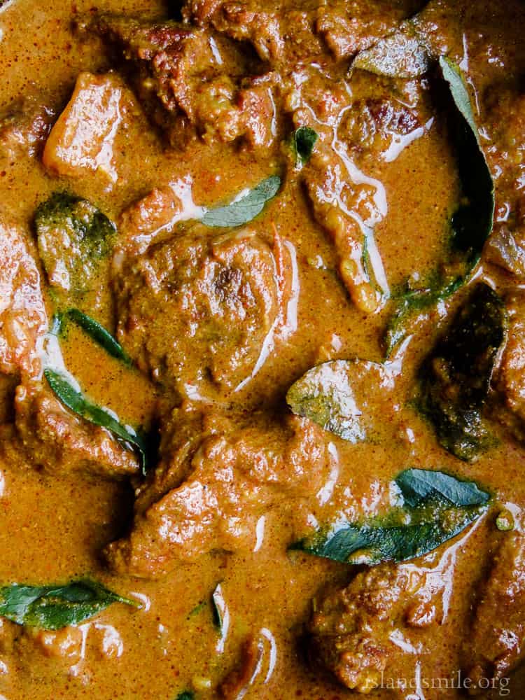 Sri lankan beef curry(slow cooked and just like my grandmother made) -islandsmile.org