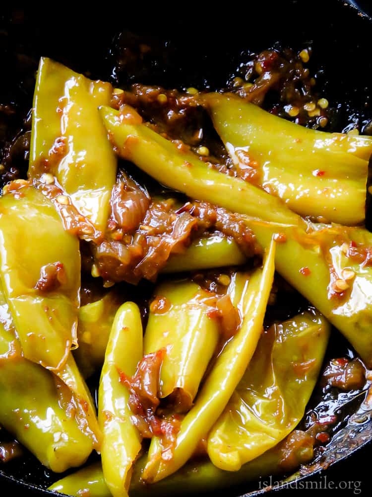 Spicy Sri lankan capsicum stir-fry(malu miris, banana peppers)-islandsmile.org