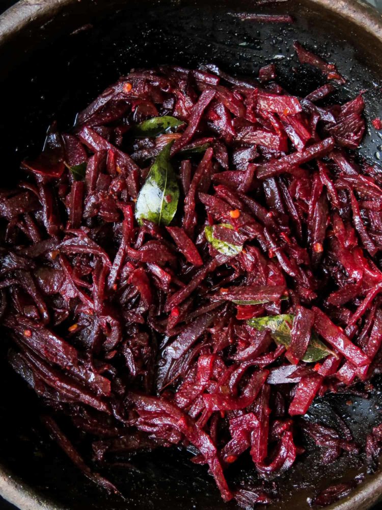 Sri Lankan Beetroot curry, with a variety of health benefits, this colorful dish is a must try for anyone who's been eating their beets in salads. vegan, vegetarian, gluten-free, low-carb-islandsmile.org