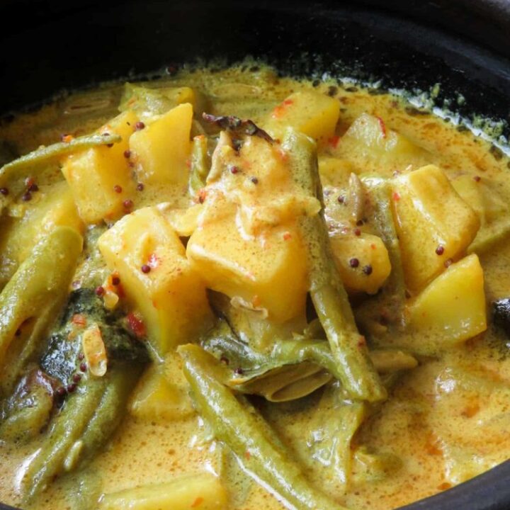 Creamy potato and bean curry, yet another vegetarian dish you can use for your Sri Lankan inspired meals. gluten-free, low-carb meals-islandsmile.org