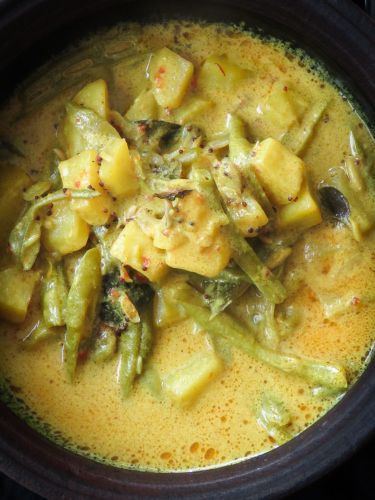 Potato and green bean curry(Sri Lankan, vegetarian). | ISLAND SMILE