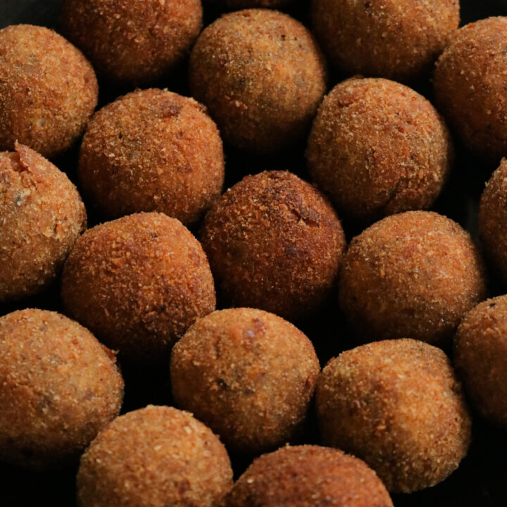 a batch of deep-fried Sri Lankan fish cutlets.