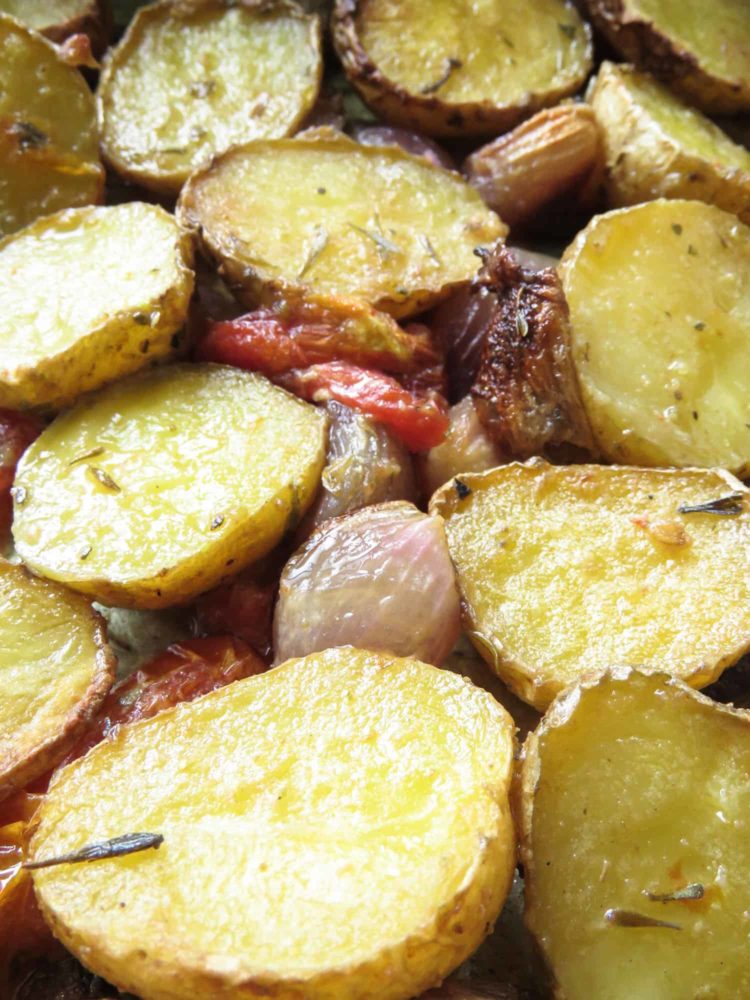 Baked baby potatoes-shallots with mixed herbs, the perfect bite-size dish for any meal, not too much or too little, you can serve within your calory limit and not feel guilty of indulging in carbs-islandsmile.org Baked baby potatoes-shallots with mixed herbs, the perfect bite-size dish for any meal, not too much or too little, you can serve within your calory limit and not feel guilty of indulging in carbs-islandsmile.org