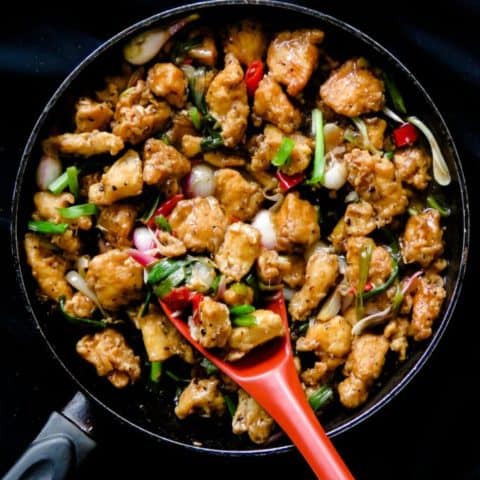 Chinese chicken Manchurian-do something different for your weekend dinner, make a large pan of this delicious (restaurant-style) indo-Chinese dish.  There's no need to make multiple dishes, just a bowl of rice or noodles is all you need for an easy meal for the family. #chinese #fastfood #Indian #meal #skillet #appetizer #chinese