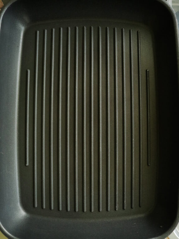 How to make chicken satay over a stove grill pan. ISLAND SMILE