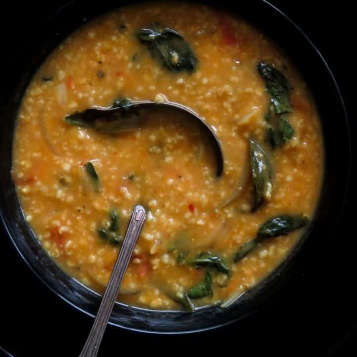 Spicy-curried oat soup- healthy, filling and made under 30 minutes, you'll never go back to making colorless and bland oats soup once you've tried this tasty and colorful variation-islandsmile.org 