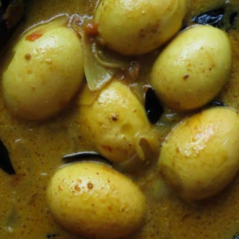 Easy Sri Lankan egg curry- start with the gravy and then drop a few hard-boiled eggs. It's that easy. #egg #srilankan #curry #glutenfree #breakfast #lunch