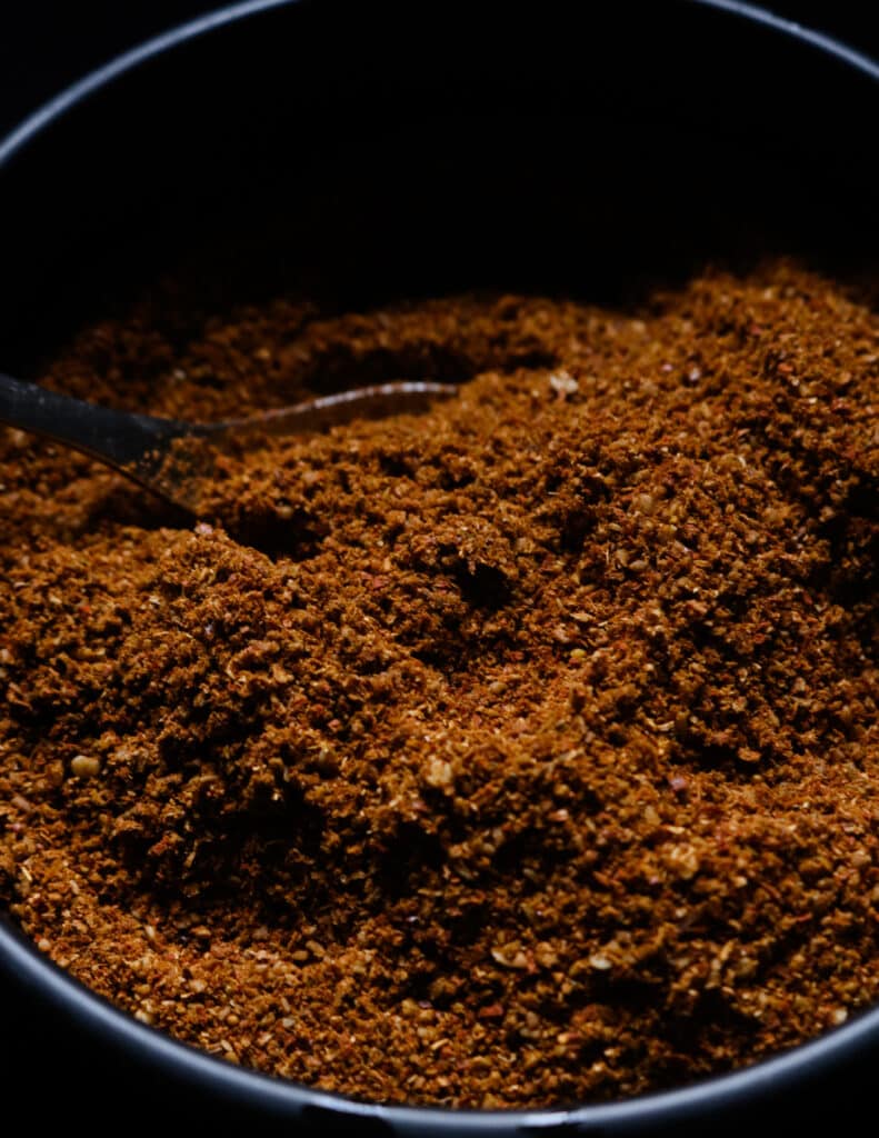 jaffna curry powder in a bowl.