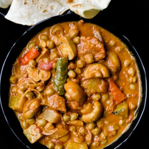 Mushroom, pumpkin, and chickpea. an easy vegetarian dish for a meatless meal you can add to your weekly menu. #vegetarian#vegan #glutenfree #lowcarb #meals #dinner #lunch