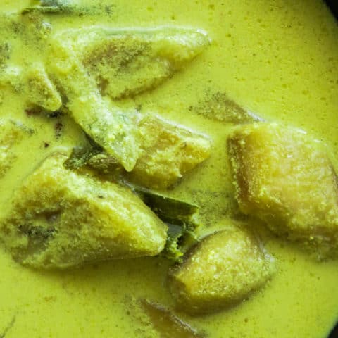 Sri Lankan ash plantain curry- a mild, coconut milk based, healthy vegetarian curry.  Make this simple dish for your rice and curry menu. 