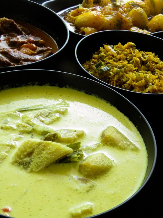 Sri Lankan meal menu plan 7. For those of you who like to try a different kind of Sri Lankan menu.  Rice, green gram(mung)-coconut mallung, a spicy beef curry, ash plantain white curry and a sweet and spicy mango curry completes my menu number 7.