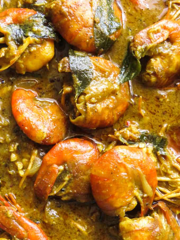 Sri Lankan Jaffna curry powder prawn curry. You can never have enough of this pescetarian curry. It's creamy, spicy and has a gravy that begs to be mopped off with a slice of bread.