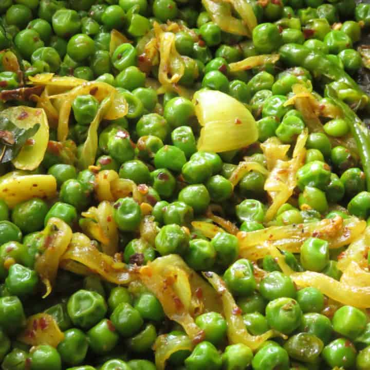 grean pea, english peas stir fried in onions and spices.