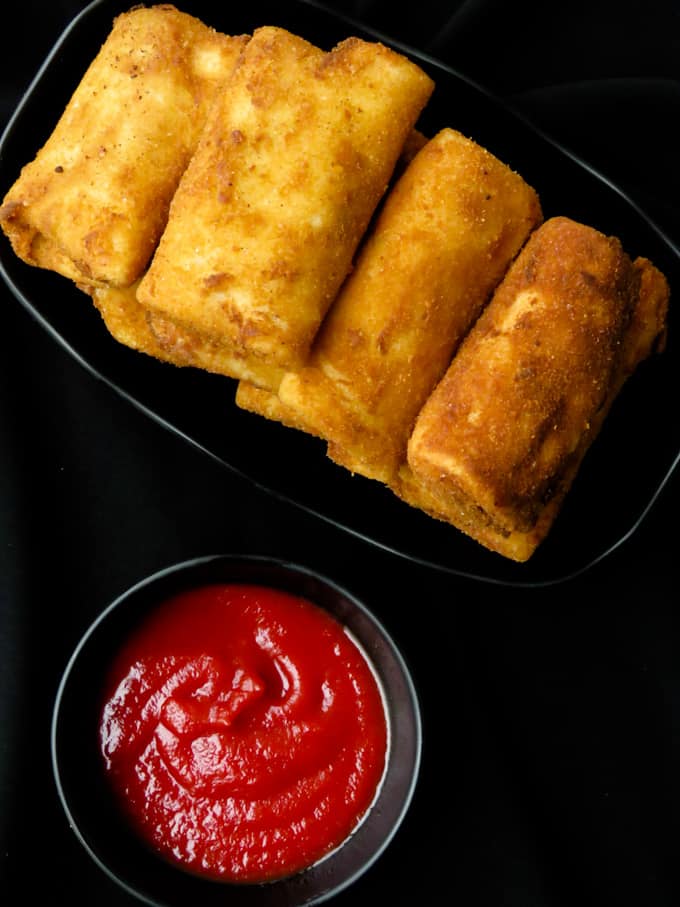 Sri Lankan chinese fish rolls.