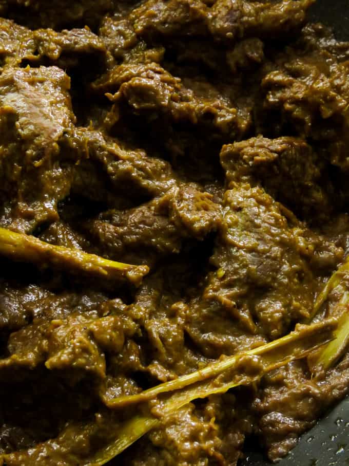 cooked indonesian beef rendang.