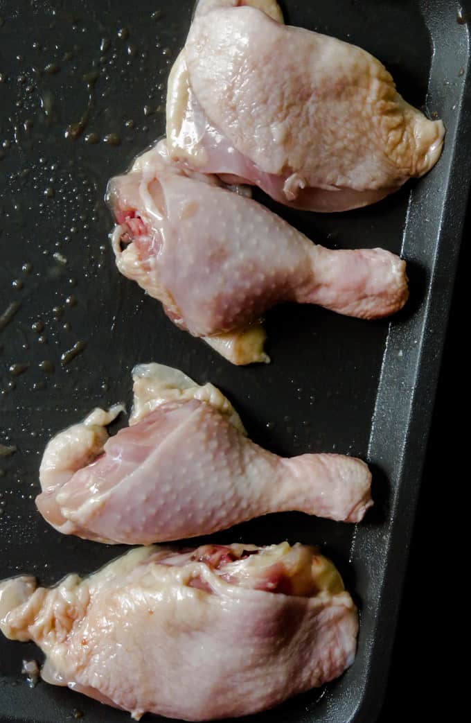 how to cut the drumsticks from the thighs.