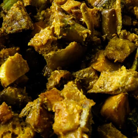 Sri Lankan kaliya curry(cooked ash plantain-brinjal curry).
