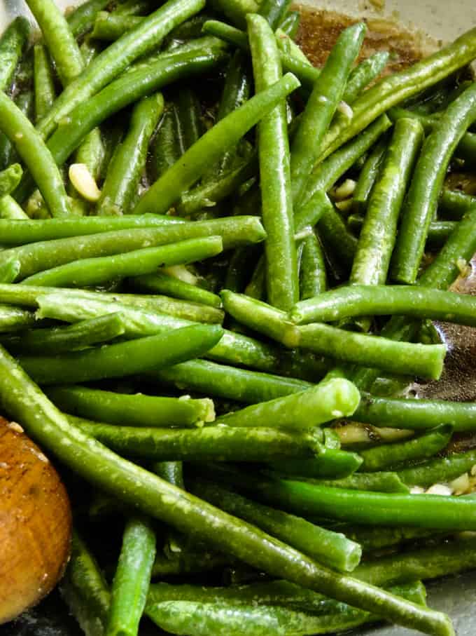 green beans stir fried in ginger garlic.