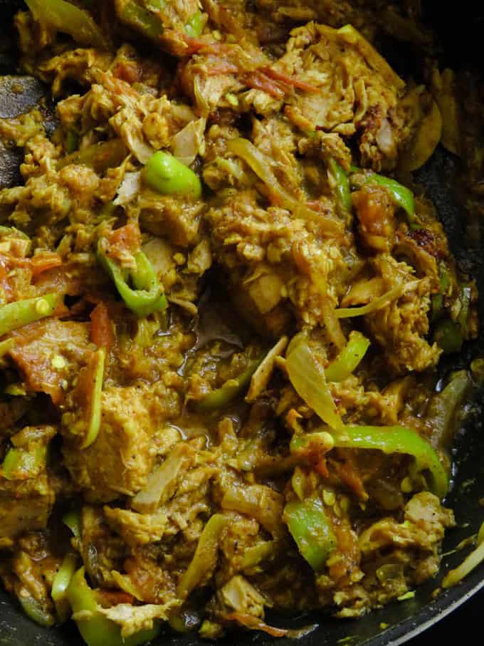 A pan of canned(devilled)fish stir-fry