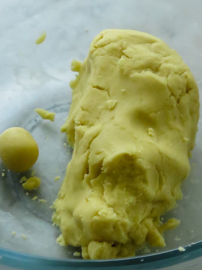 forming the correct eggless cookie dough mix.