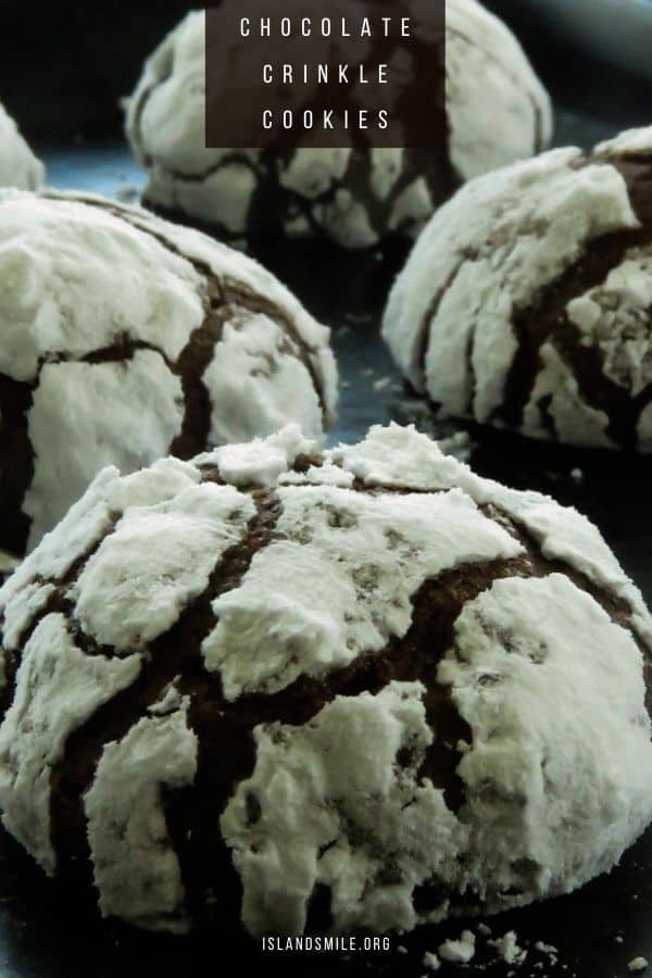 Made with cocoa powder and basic cookie ingredients and coated with icing sugar, you can bake these chocolate crinkle cookies for any festive season(Christmas, Ramadan, Sinhalese and Tamil new year).