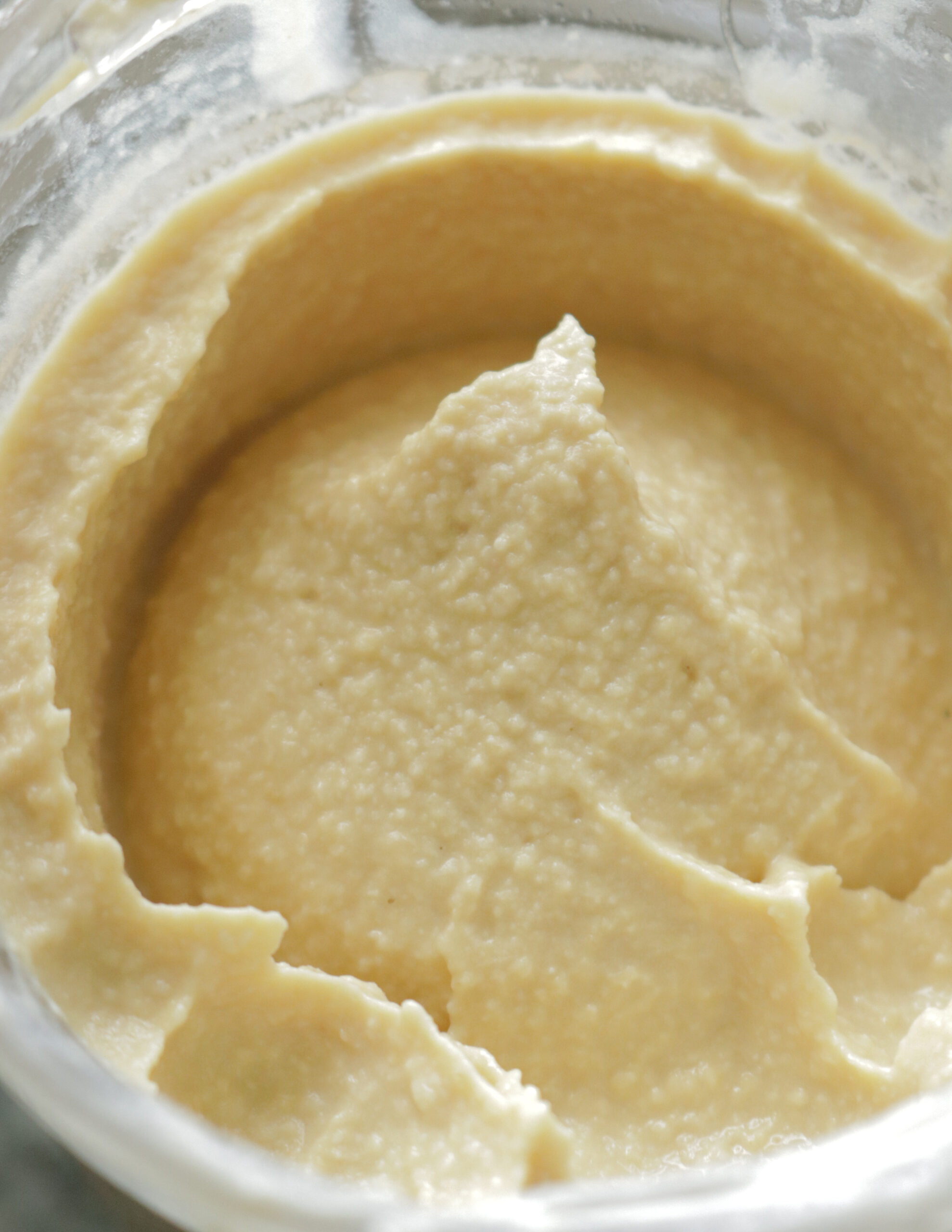 smooth hummus paste