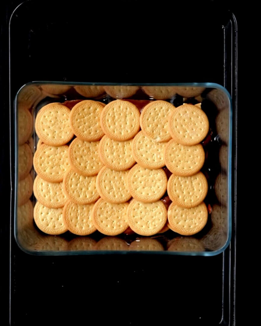 Chocolate Marie biscuit pudding(nobake). ISLAND SMILE