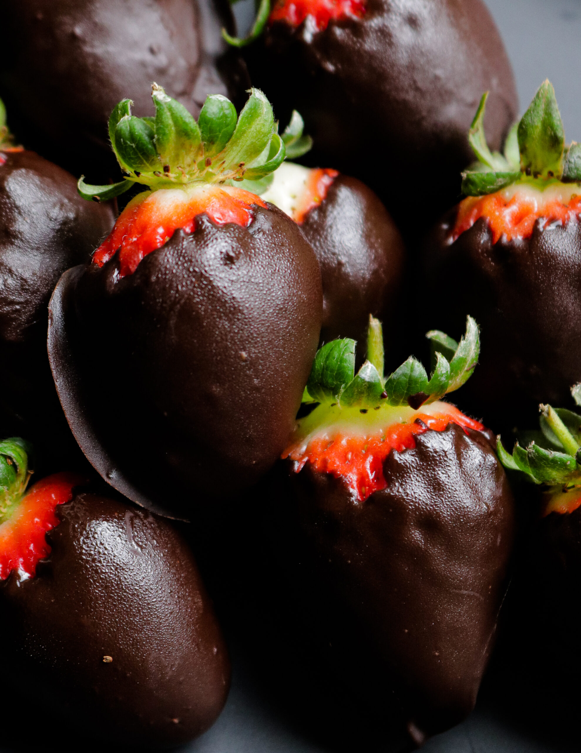 bite size chocolate covered strawberries