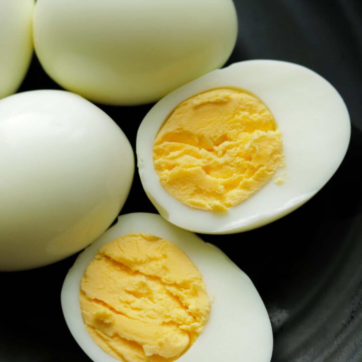 perfect hard boiled air fryer eggs cut in two to serve