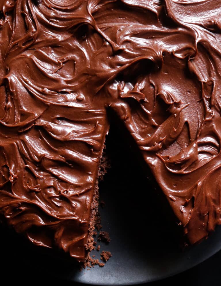 SINGLE LAYER CHOCOLATE CAKE(9 INCH CAKE) ISLAND SMILE