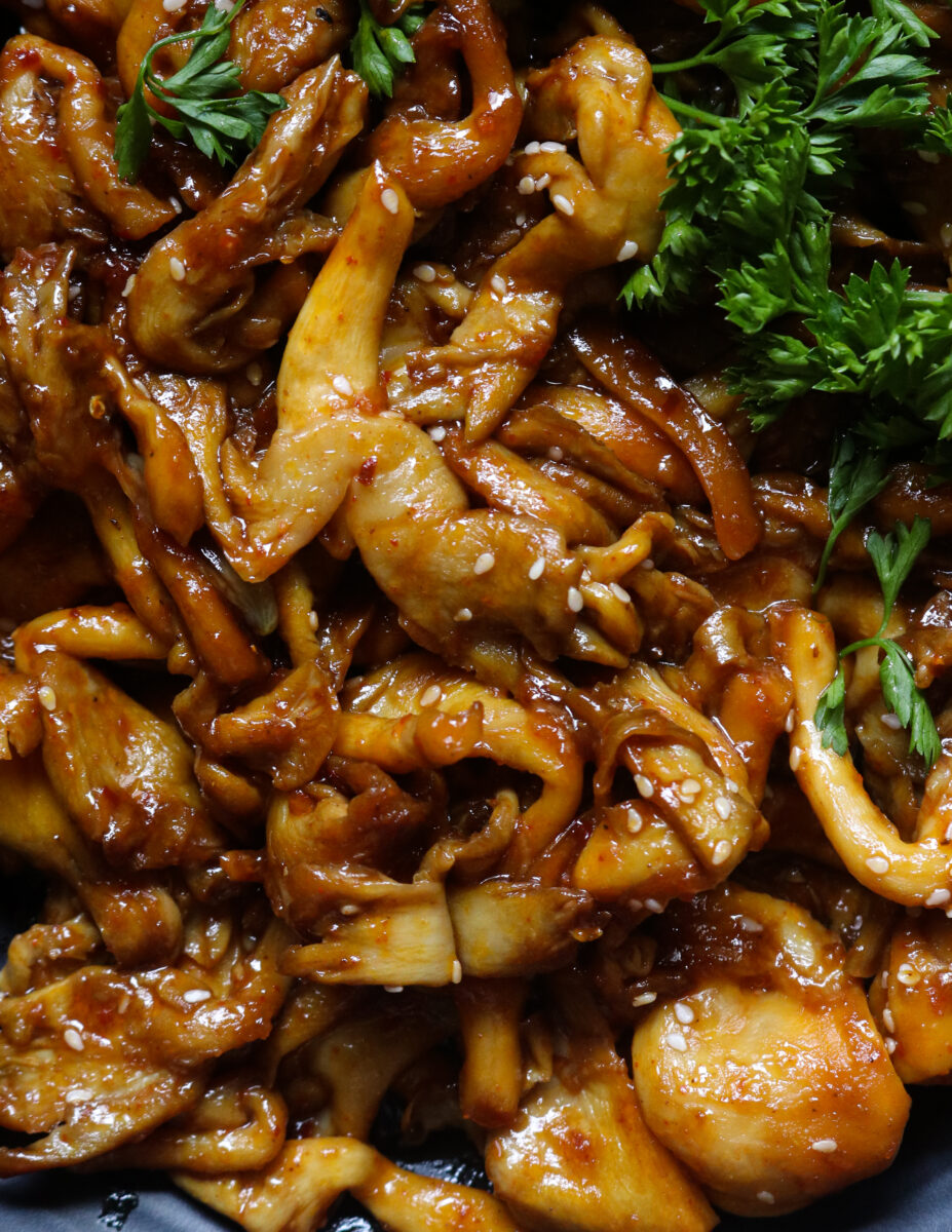 TERIYAKI MUSHROOM STIR FRY. ISLAND SMILE