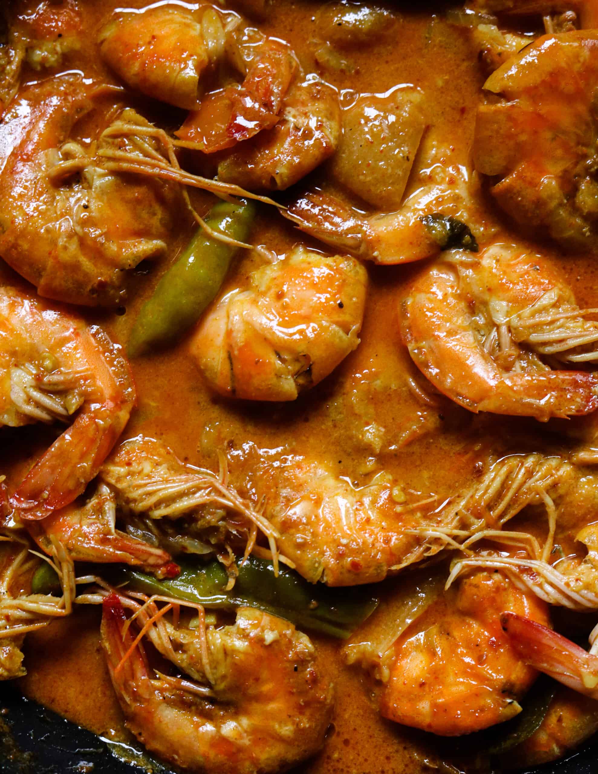 SRI LANKAN PRAWN CURRY WITH COCONUT MILK. ISLAND SMILE